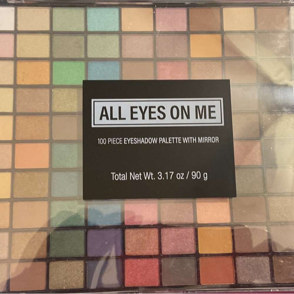 All eyes on me 100 shades palette
